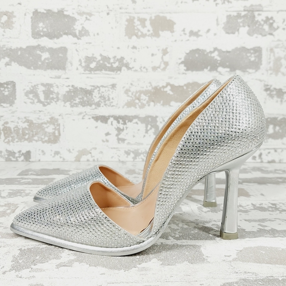 NEW Mia Ciana Silver Rhinestone Pointed Toe High Heel Pumps A425